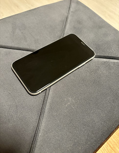 iPhone 11 64Gb, valge (3 foto / 3)