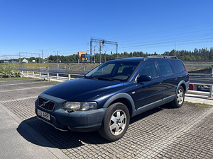 Volvo V70 XC (7 foto / 9)