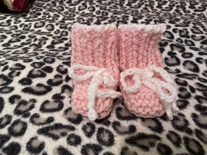Новые носки-сапожки!!! Носки для новорожденной девочки (Ручная работа)