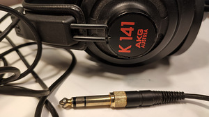 Kõrvaklapid AKG K141 (1 foto / 6)