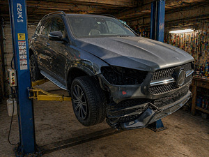 Запчасти для Mercedes Benz Gle w167 350d (1 фото из 1)