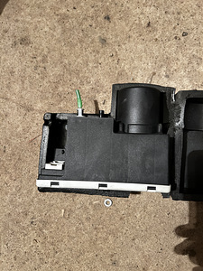 Audi A8 D2 Keskluku vakuumpump (4 foto / 4)