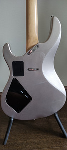 Бас-гитара Yamaha Attitude Custom '91 (7 фото из 10)