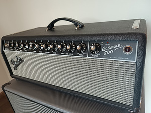 Басовый усилитель Fender Bassmann 800