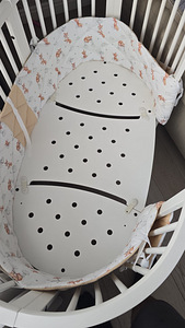 Stokke voodi + mini sleepi voodi (7 foto / 10)