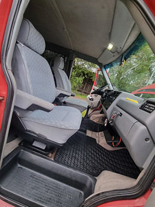 Volkswagen Multivan Camper 1.9 TDI 50kW TÜV 02.25 (9 foto / 15)