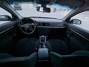 Opel Vectra C (10 фото из 11)