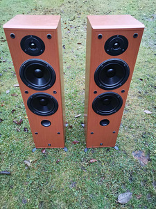 Põrandakõlarid Yamaha NS-50F (2 foto / 3)