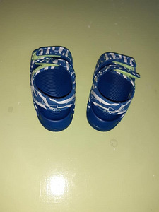 Adidas сандалии (2 фото из 3)