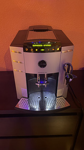 Jura IMPRESSA F90 (1 foto / 2)