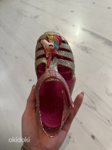 Продам сандали на девочку Crocs 26 (фото #2)