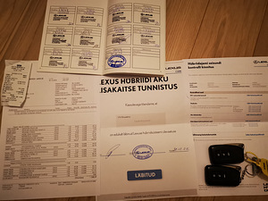 Lexus NX300h Hybrid AWD (15 foto / 15)