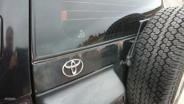 Toyota Land Cruiser 90 (foto #5)