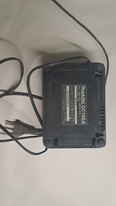 Makita dc10sa laadija (2 foto / 2)