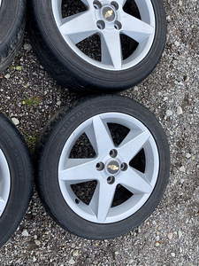 Chevrolet Epica R17 valuveljed 4x114.3 et 49 suverehvidega (4 foto / 6)