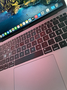 Apple MacBook Air Retina 13" 2019 i5/8GB RAM/128GB SSD MacOS (3 foto / 10)