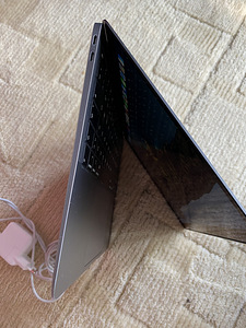 Apple MacBook Air Retina 13" 2019 i5/8GB RAM/128GB SSD MacOS (4 foto / 10)