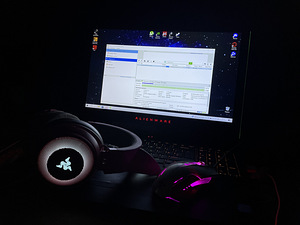 Alienware 17R4 gtx1080 17”3 (1 foto / 3)