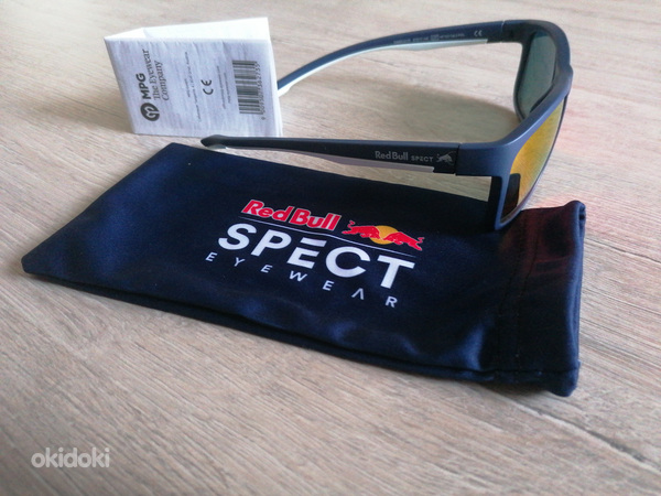 Солнцезащитные очки "Red Bull" (фото #2)