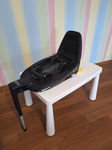 Turvatool Maxi-Cosi i-Size R129 + isofix alus (6 foto / 7)