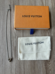 Колье Louis Vuitton Essential V