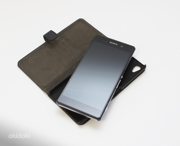 Sony Xperia Z2 (фото #3)