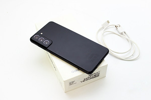 Samsung Galaxy S21FE 128GB (3 foto / 4)