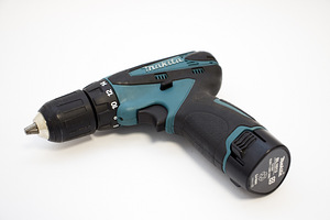 Makita DF330D (2 foto / 2)