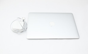Macbook Air 2017 (3 фото из 3)