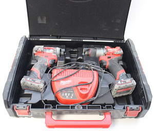 Milwaukee M12 FPP2A2-402X (2 foto / 2)