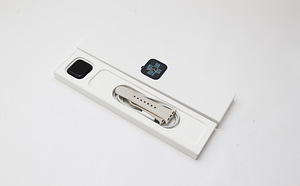 Apple Watch SE (2nd gen, GPS) Alum 40MM (2 foto / 2)