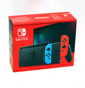 Nintendo Switch V2 2019 (2 фото из 2)