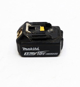 Makita 3.0Ah 18V (2 foto / 2)