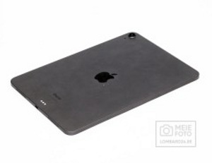 iPad Air 5th Gen 64GB (3 foto / 3)