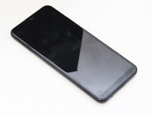 Samsung Galaxy A20e 32GB (2 foto / 3)