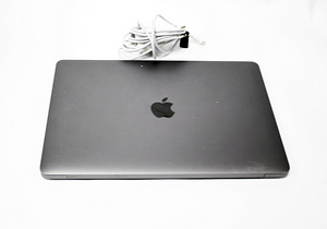 Macbook Air Retina 13-inch 2018 (2 foto / 3)