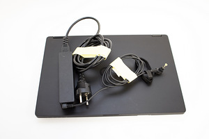 Fujitsu Lifebook U748 (3 foto / 3)