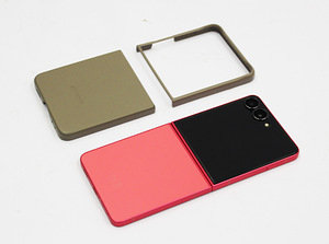 Samsung Galaxy Flip 7 256GB (3 foto / 3)