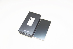 Samsung Galaxy S23 128GB (2 foto / 3)