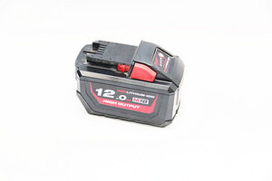 Milwaukee 12.0 Ah (2 foto / 2)