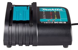 Makita DC18SD (1 foto / 2)