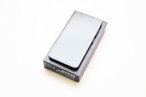 Samsung Galaxy S23 128GB (2 foto / 3)