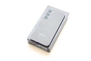 Samsung Galaxy S23 128GB (3 foto / 3)