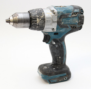 Makita XPH07 (2 foto / 2)