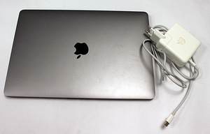 Apple MacBook Pro 13 2019 (3 фото из 3)