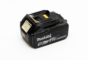 Makita 5.0 18V (2 foto / 2)