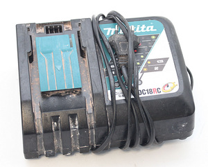 Makita DC18RC (2 foto / 2)