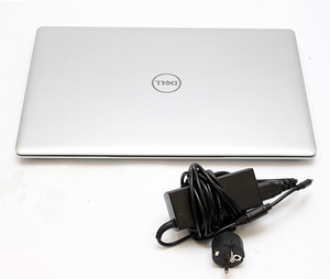 Dell Inspiron 5570 (3 foto / 3)
