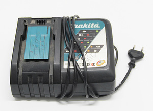Makita DC18RC SN:2261604993 (2 foto / 2)
