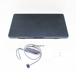 Apple MacBook Air 13 (M2, 2022) 8/256 (2 foto / 3)